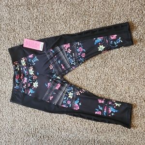 Betsey Johnson Performance Leggings Large NWT
